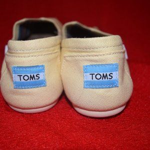 Toms Yellow Flats